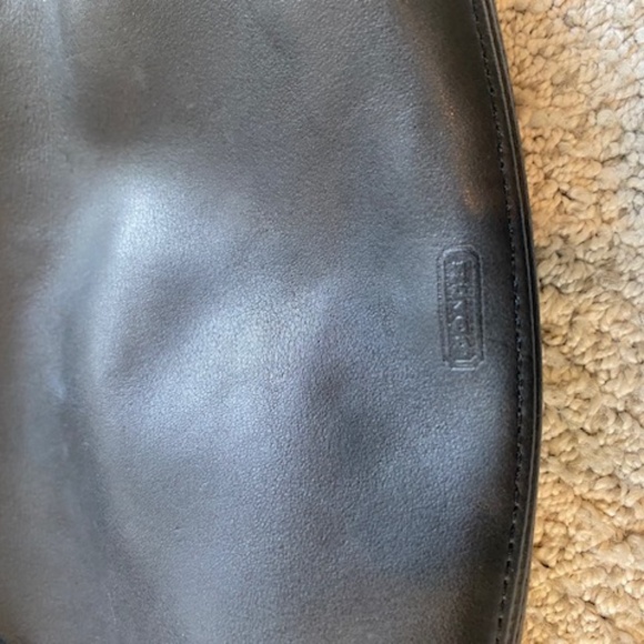 Coach Black Leather Clutch with Chain Tag – Striped Lining, 11"x6" - Picture 4 of 5